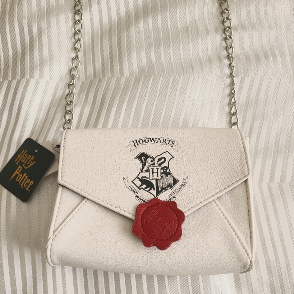 NEW Harry Potter Hogwarts purse